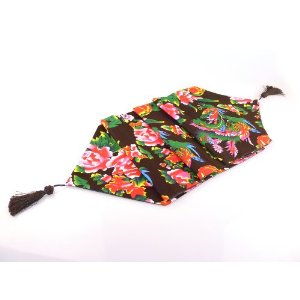 風(fēng)衣款式與面料探秘 各地特產(chǎn)花布風(fēng)衣比價導(dǎo)購